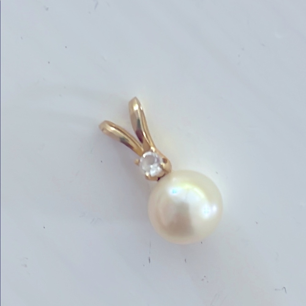 14k Gold Pearl diamond Pendant